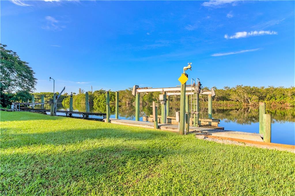 643 Southwest Fuge Road Stuart, FL 34997 - Photo 14 of 15 Gallery Image 14