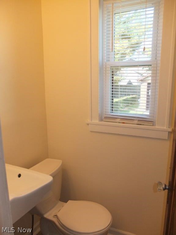 337 Montrose Avenue Northwest Canton, OH 44708 - Photo 12 of 18 Half bath on the main level.
