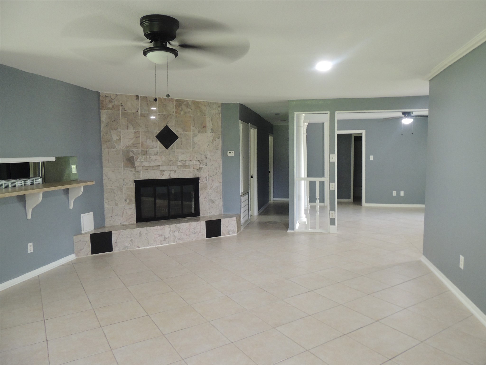 12507 New Rochelle Court Houston, TX 77089 - Photo 2 of 20 fAMILY ROOM