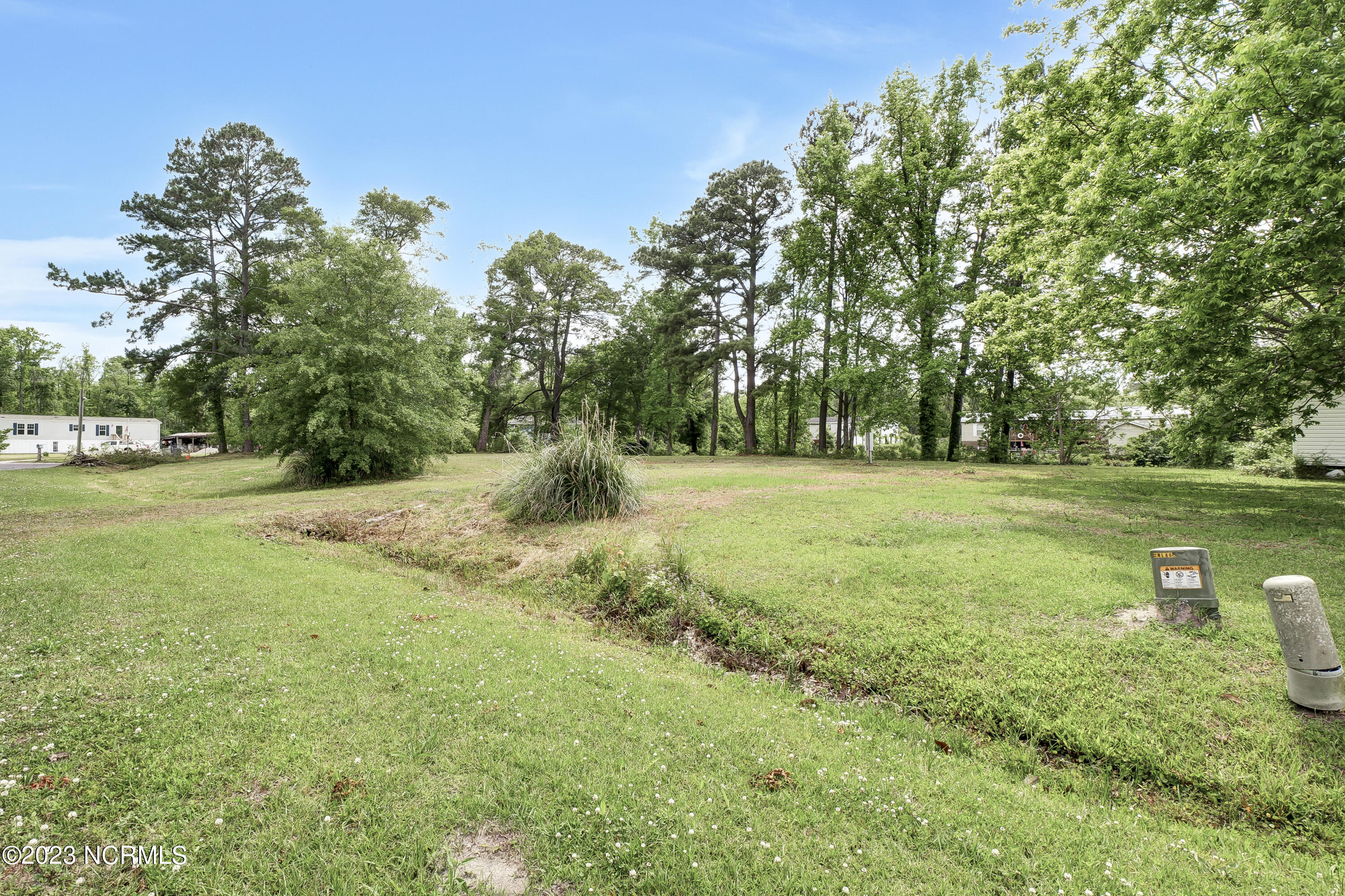 194 Gray Road Newport, NC 28570 - Photo 4 of 6 P9899393
