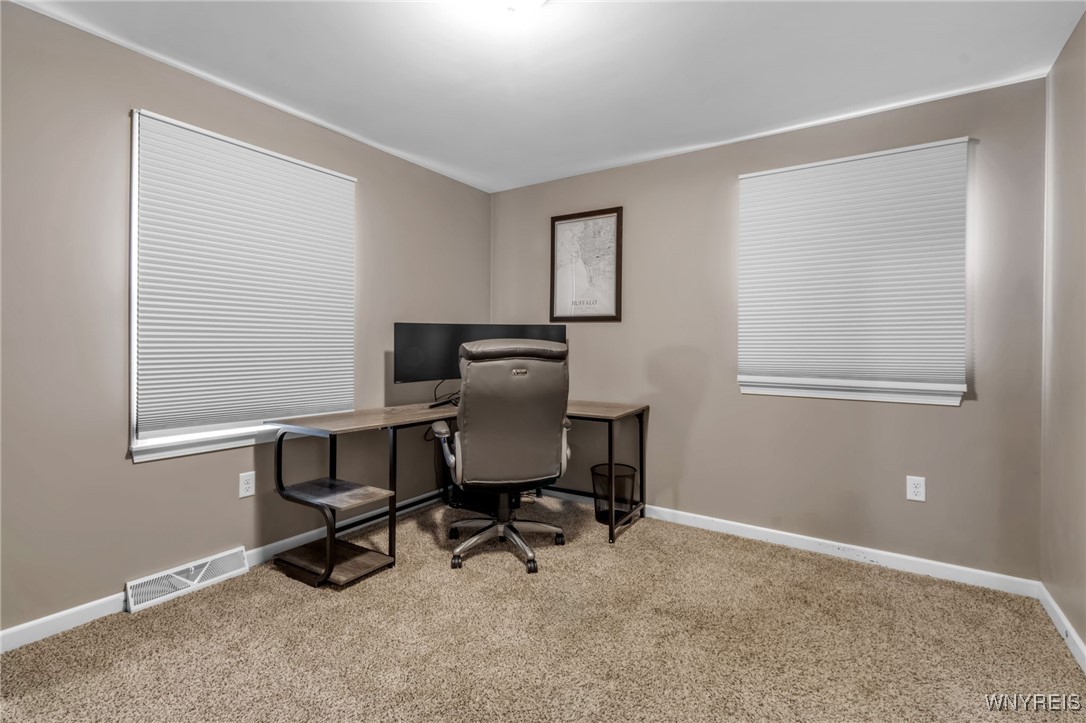 8201 Greiner Road Clarence, NY 14221 - Photo 27 of 32