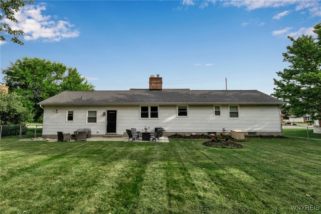 8201 Greiner Road Clarence, NY 14221 - Photo 5 of 32