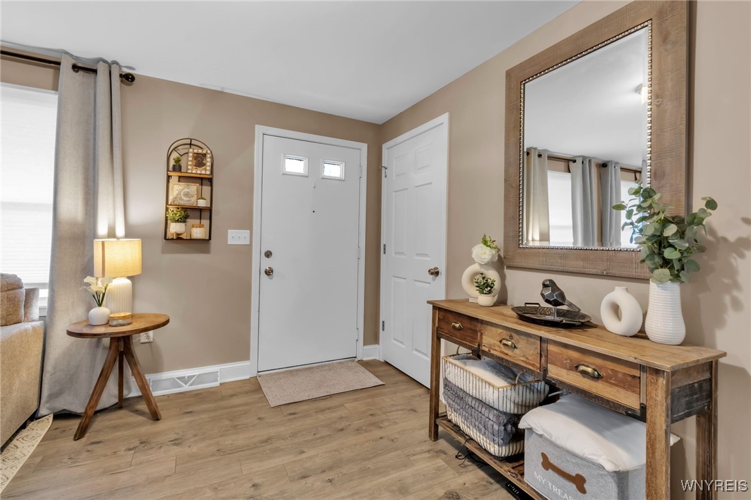 8201 Greiner Road Clarence, NY 14221 - Photo 8 of 32