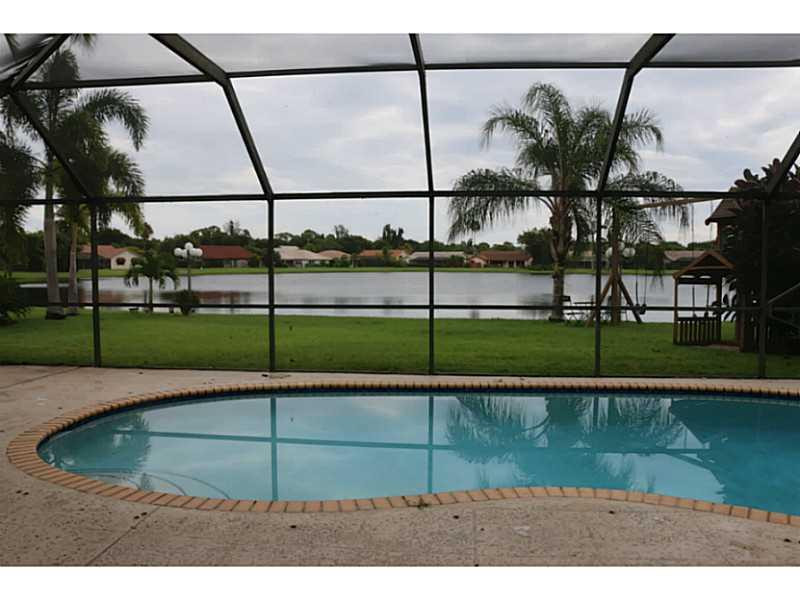 22380 Ensenada Way Boca Raton, FL 33433 - Photo 1 of 26 Exterior Front