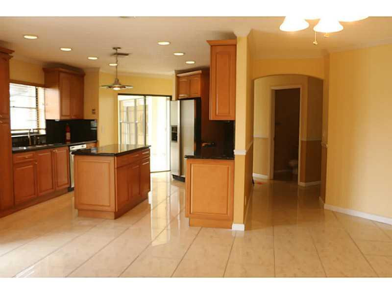 22380 Ensenada Way Boca Raton, FL 33433 - Photo 11 of 26 Kitchen