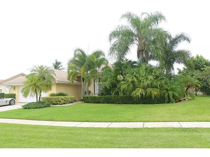 22380 Ensenada Way Boca Raton, FL 33433 - Photo 26 of 26 Exterior Front