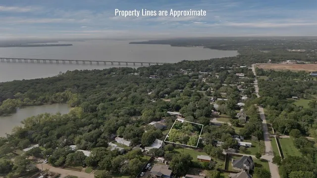 $149,900 | 451 Shadyoaks Lane, Little Elm, TX 75068