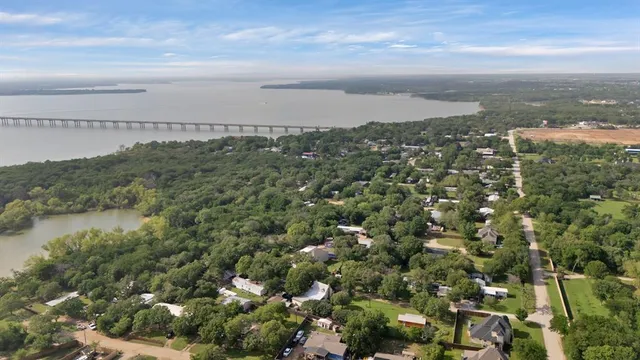 $149,900 | 451 Shadyoaks Lane, Little Elm, TX 75068