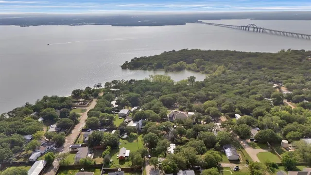 $149,900 | 451 Shadyoaks Lane, Little Elm, TX 75068