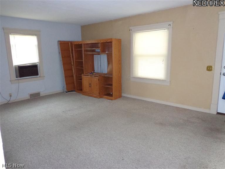 5109 Snow Road Cleveland, OH 44134 - Photo 7 of 16