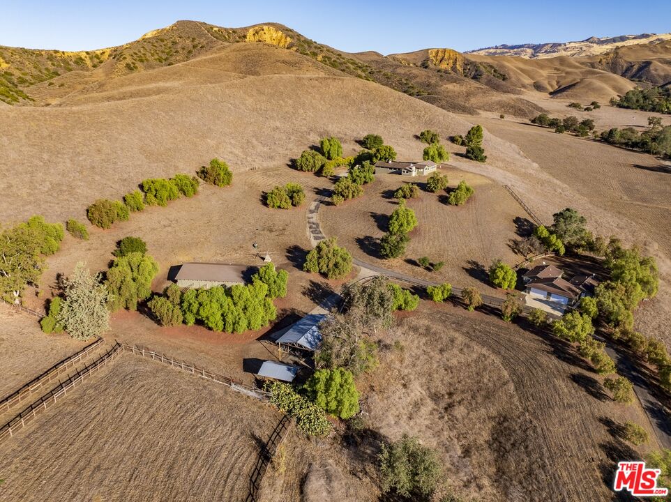 1959 Rambling Oaks Road Santa Ynez, CA 93460 - Photo 11 of 42 Gallery Image 11