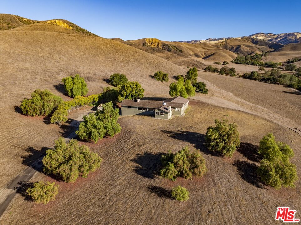 1959 Rambling Oaks Road Santa Ynez, CA 93460 - Photo 13 of 42 Gallery Image 13