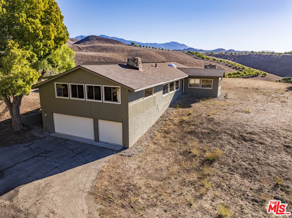 1959 Rambling Oaks Road Santa Ynez, CA 93460 - Photo 15 of 42 Gallery Image 15