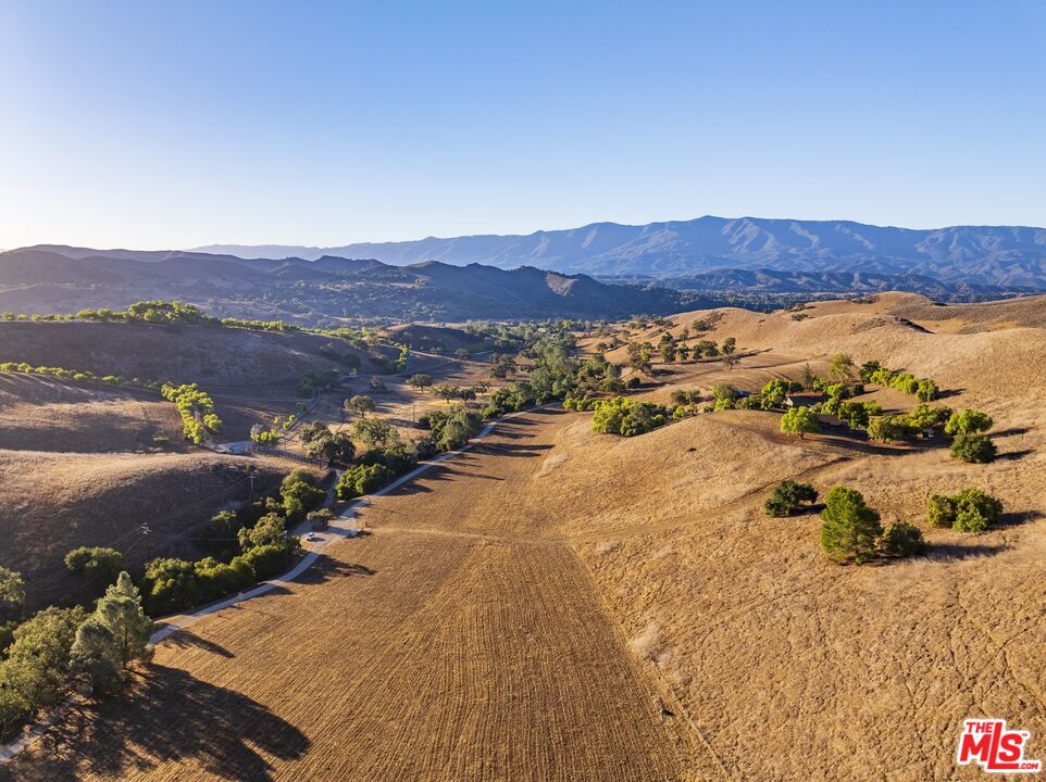 1959 Rambling Oaks Road Santa Ynez, CA 93460 - Photo 4 of 42 Gallery Image 4