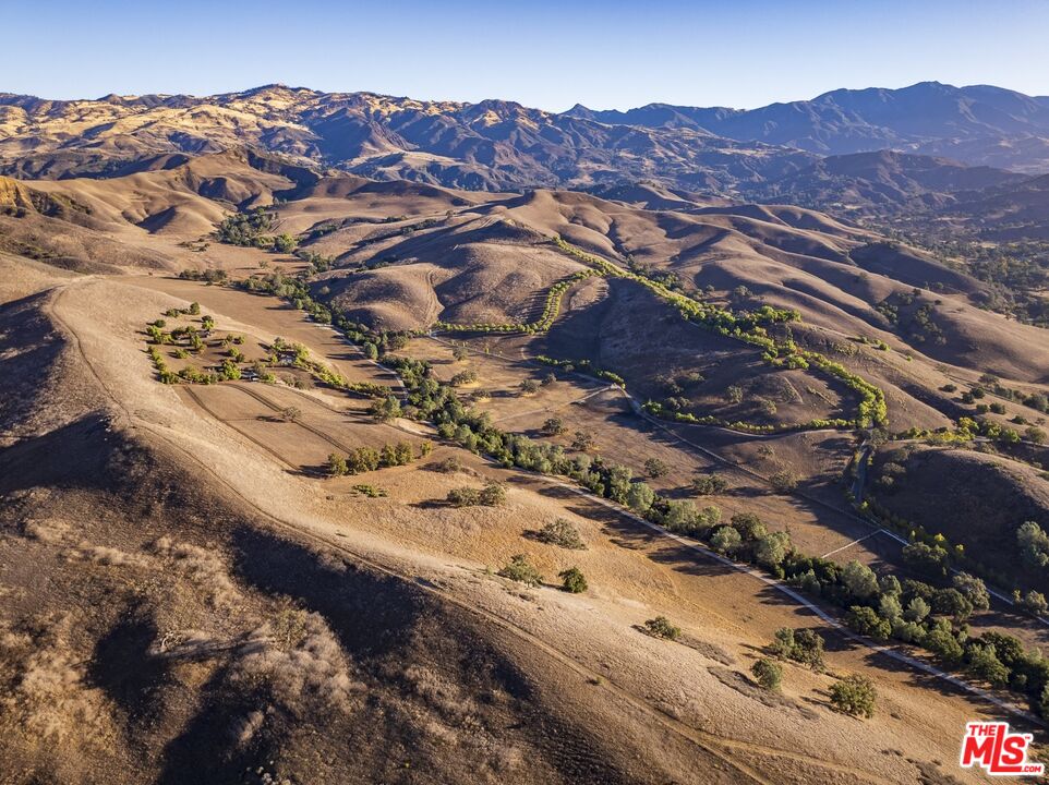 1959 Rambling Oaks Road Santa Ynez, CA 93460 - Photo 7 of 42 Gallery Image 7