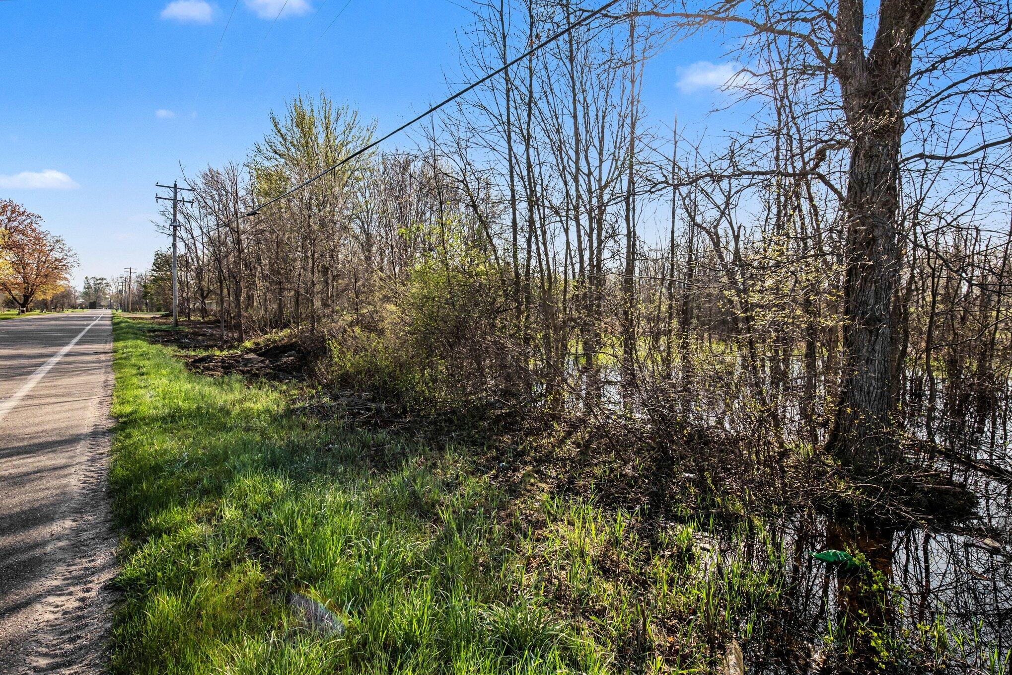 2523 South Patterson Road Shelbyville, MI 49344 - Photo 8 of 19 011_file_7195