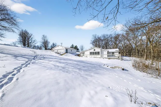 $317,000 | 389 Highway Y Winfield Mo 63389, Winfield, MO 63389