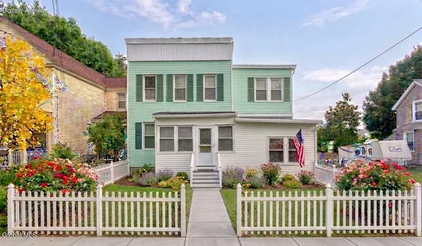 $320,000 | 1723 5th Street, Rensselaer, NY 12144
