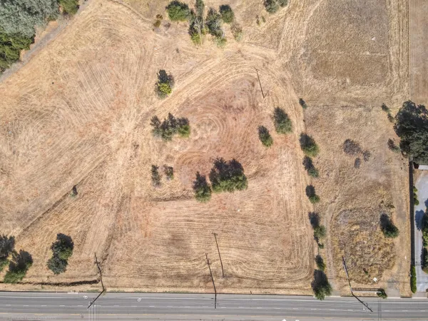 $385,000 | 4323 Churn Crk Road, Redding, CA 96002