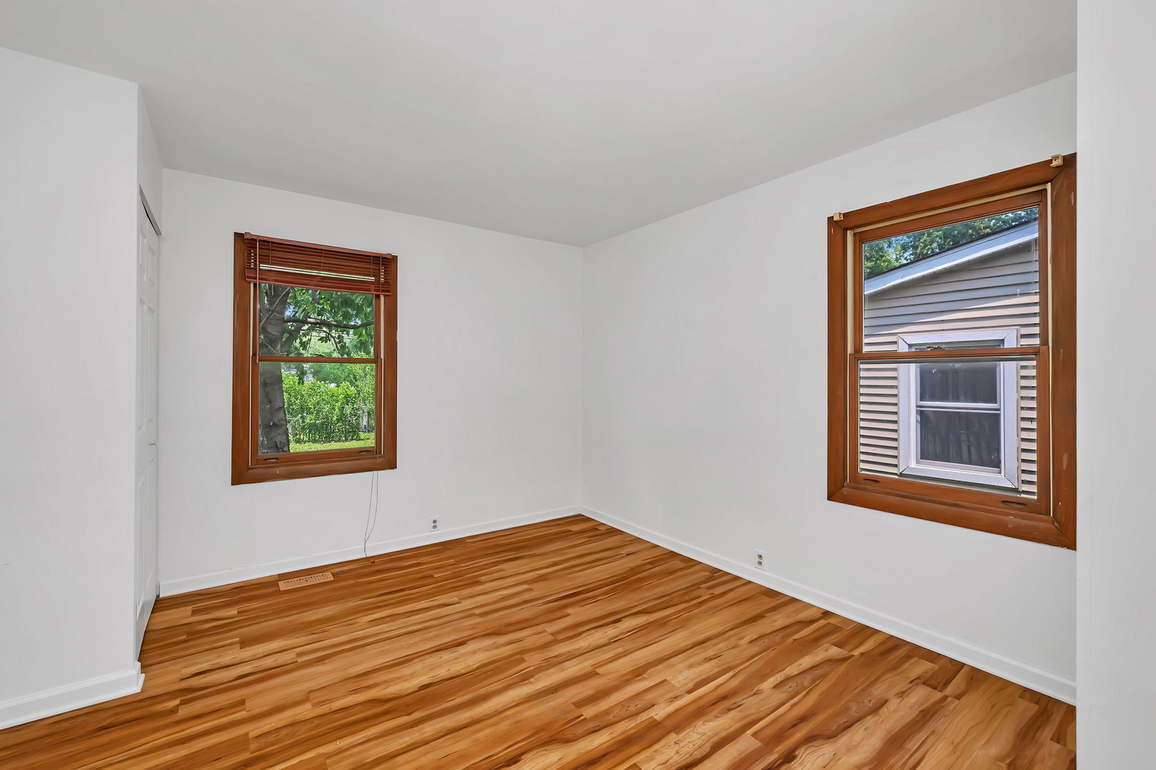 402 Kenyon Avenue Romeoville, IL 60446 - Photo 14 of 26 Gallery Image 14