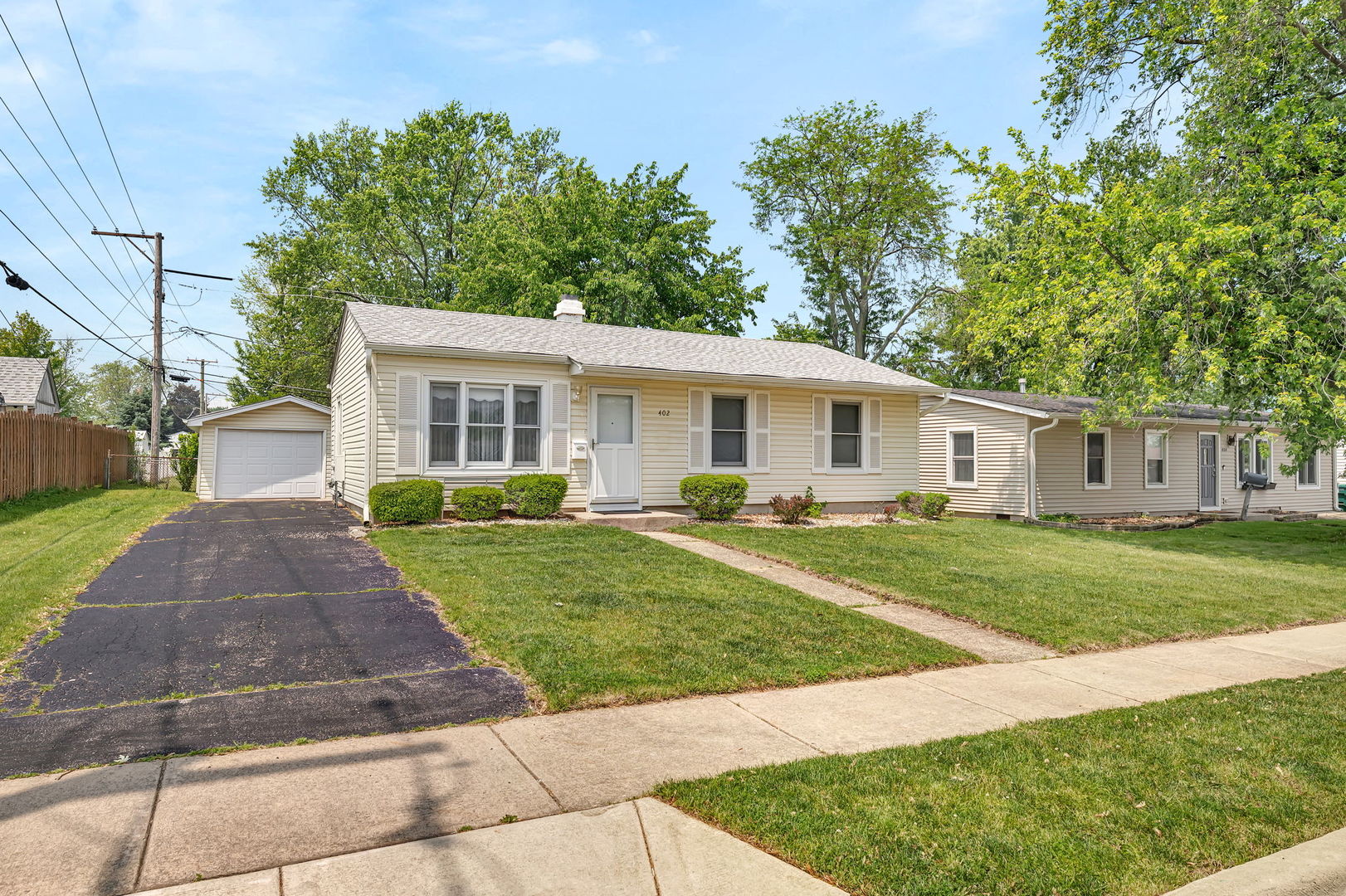 402 Kenyon Avenue Romeoville, IL 60446 - Photo 2 of 26 Gallery Image 2