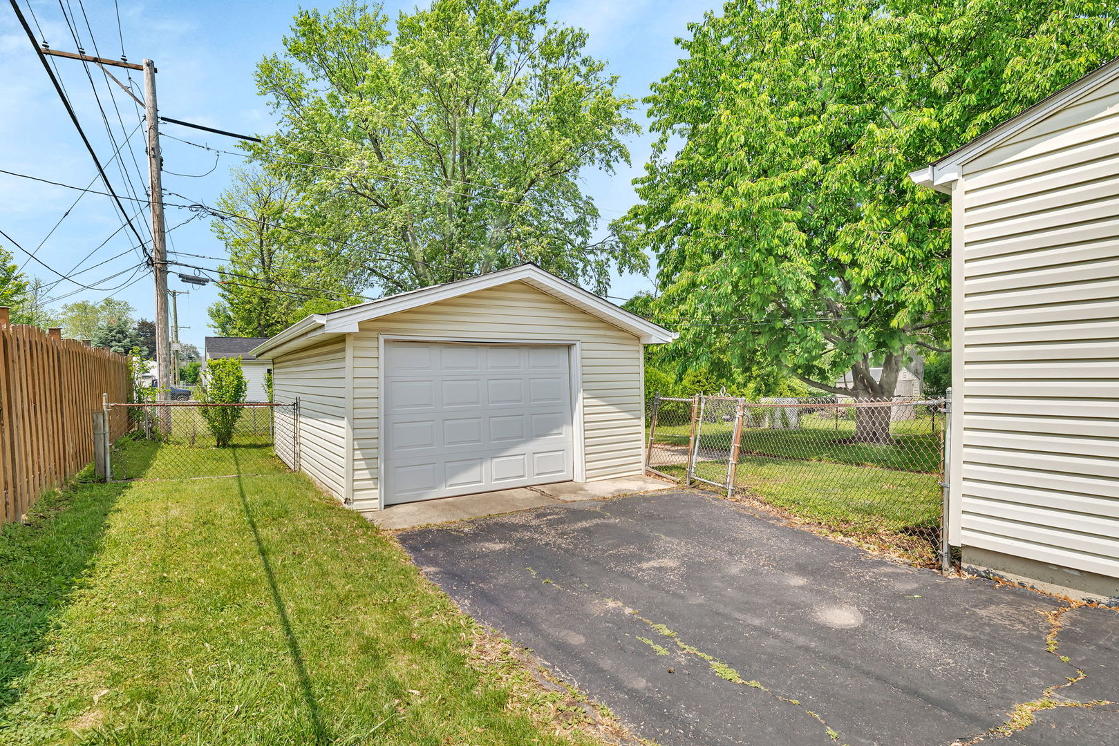 402 Kenyon Avenue Romeoville, IL 60446 - Photo 25 of 26 Gallery Image 25