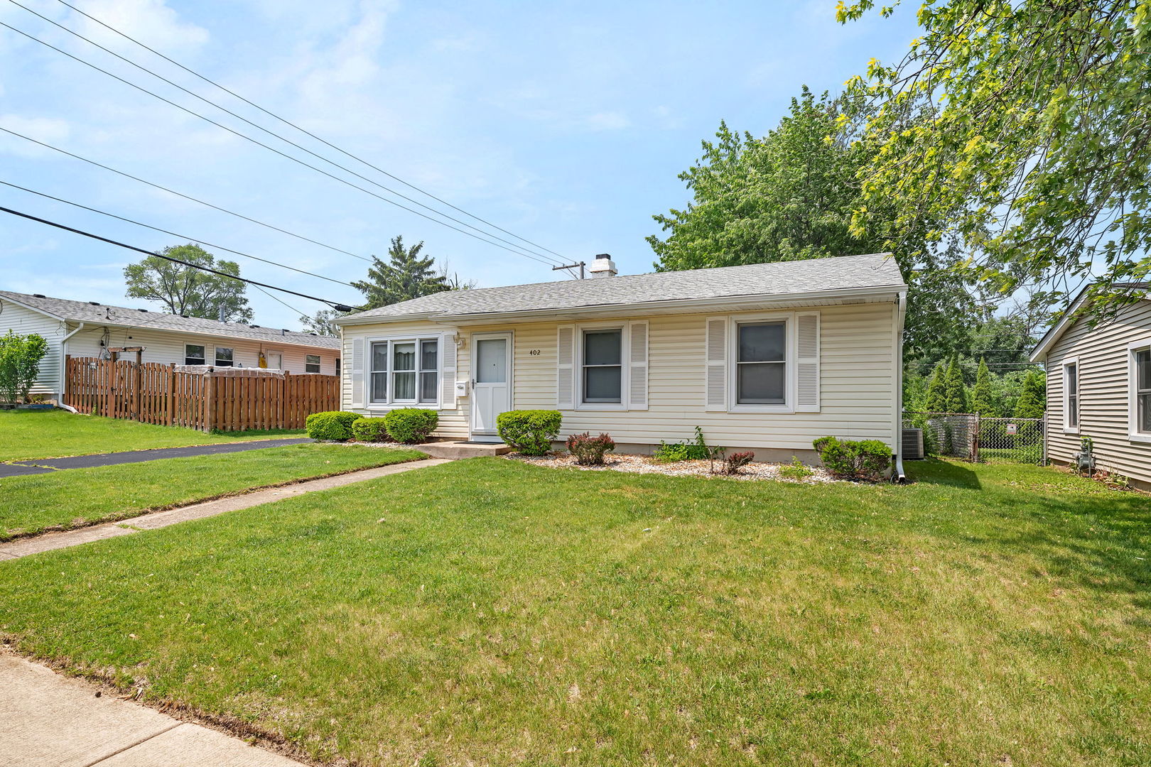 402 Kenyon Avenue Romeoville, IL 60446 - Photo 3 of 26 Gallery Image 3