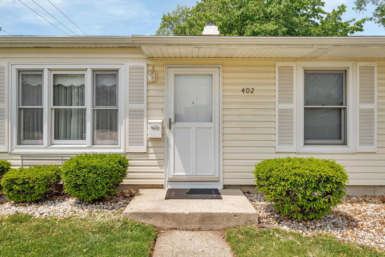 402 Kenyon Avenue Romeoville, IL 60446 - Photo 4 of 26 Gallery Image 4