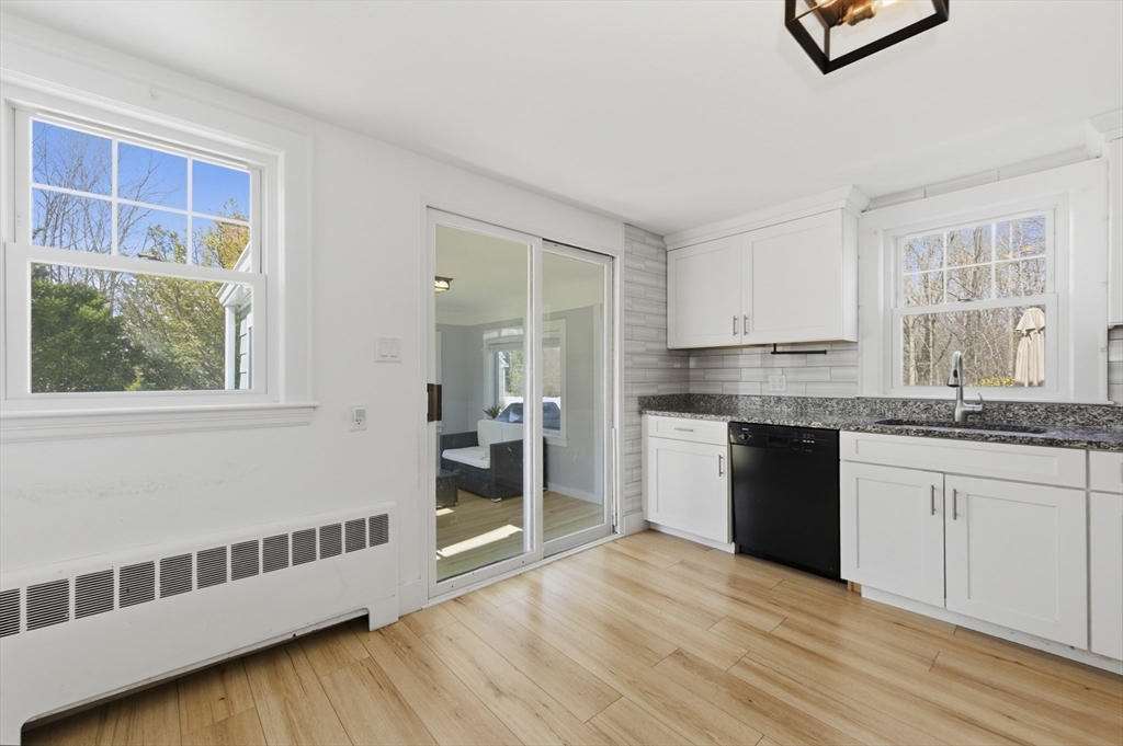 25 Wakefield Street Reading, MA 01867 - Photo 13 of 40