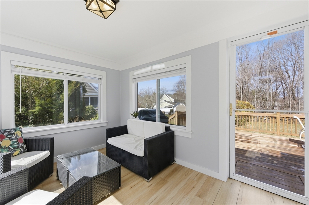 25 Wakefield Street Reading, MA 01867 - Photo 17 of 40