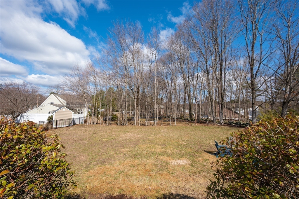 25 Wakefield Street Reading, MA 01867 - Photo 31 of 40