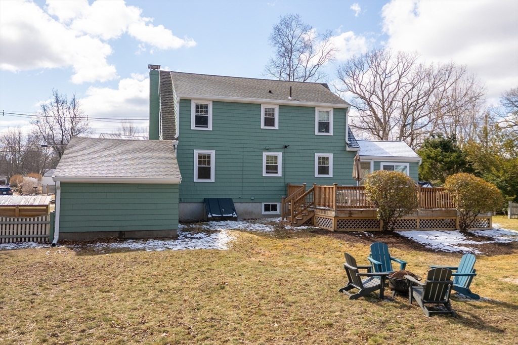 25 Wakefield Street Reading, MA 01867 - Photo 36 of 40