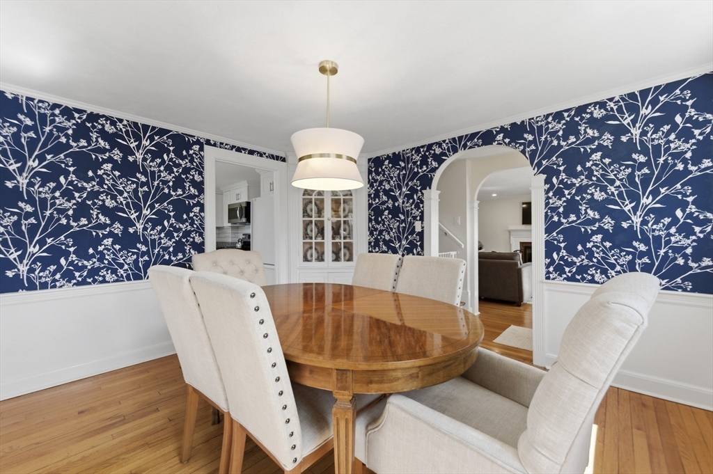 25 Wakefield Street Reading, MA 01867 - Photo 9 of 40