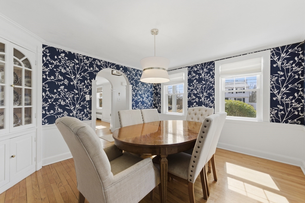 25 Wakefield Street Reading, MA 01867 - Photo 10 of 40