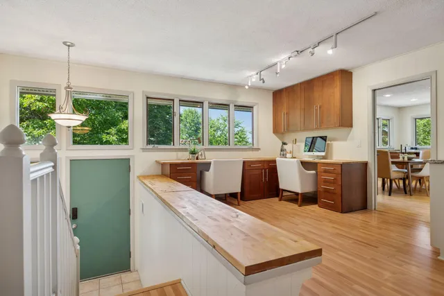 $749,900 | 1013 Kenwood Parkway, Minneapolis, MN 55403