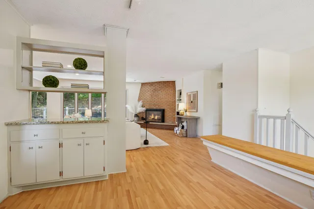 $749,900 | 1013 Kenwood Parkway, Minneapolis, MN 55403