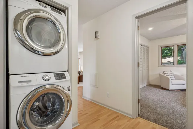 $749,900 | 1013 Kenwood Parkway, Minneapolis, MN 55403