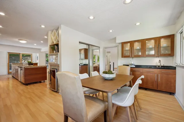 $749,900 | 1013 Kenwood Parkway, Minneapolis, MN 55403