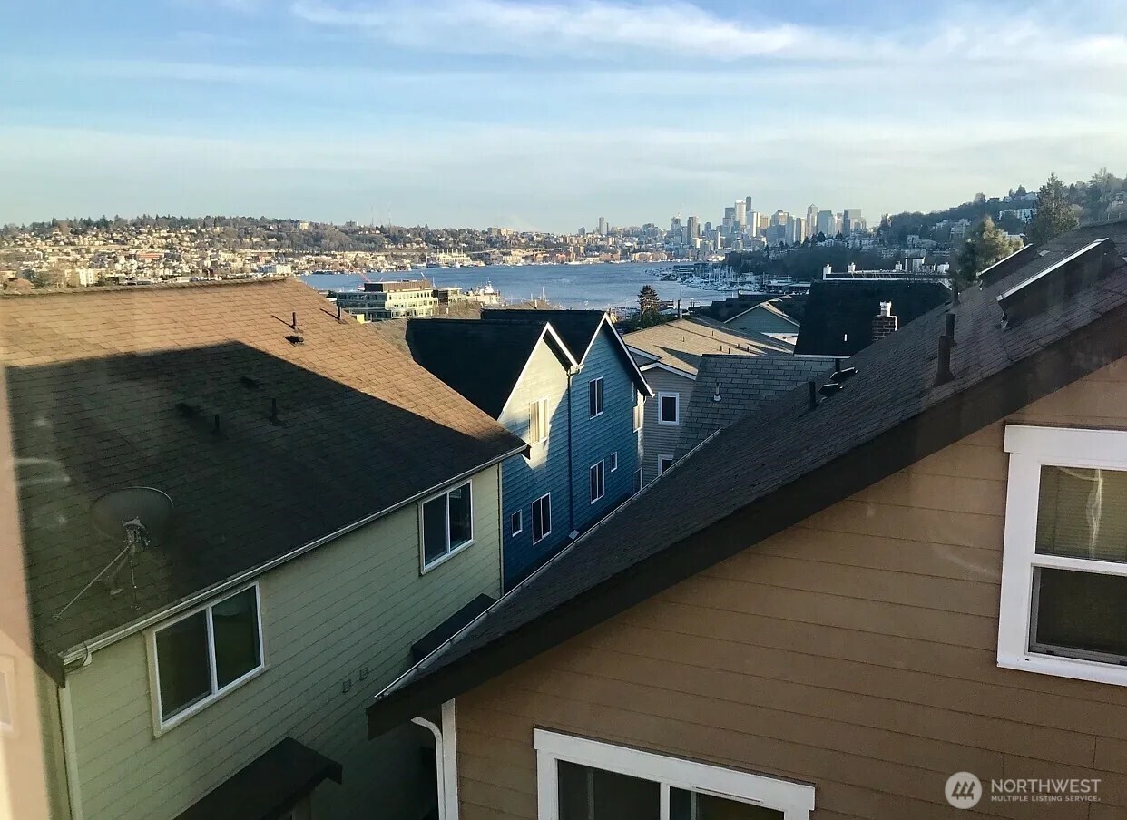 3660 Whitman Avenue North Seattle, WA 98103 - Photo 31 of 40 a view of a balcony with city view