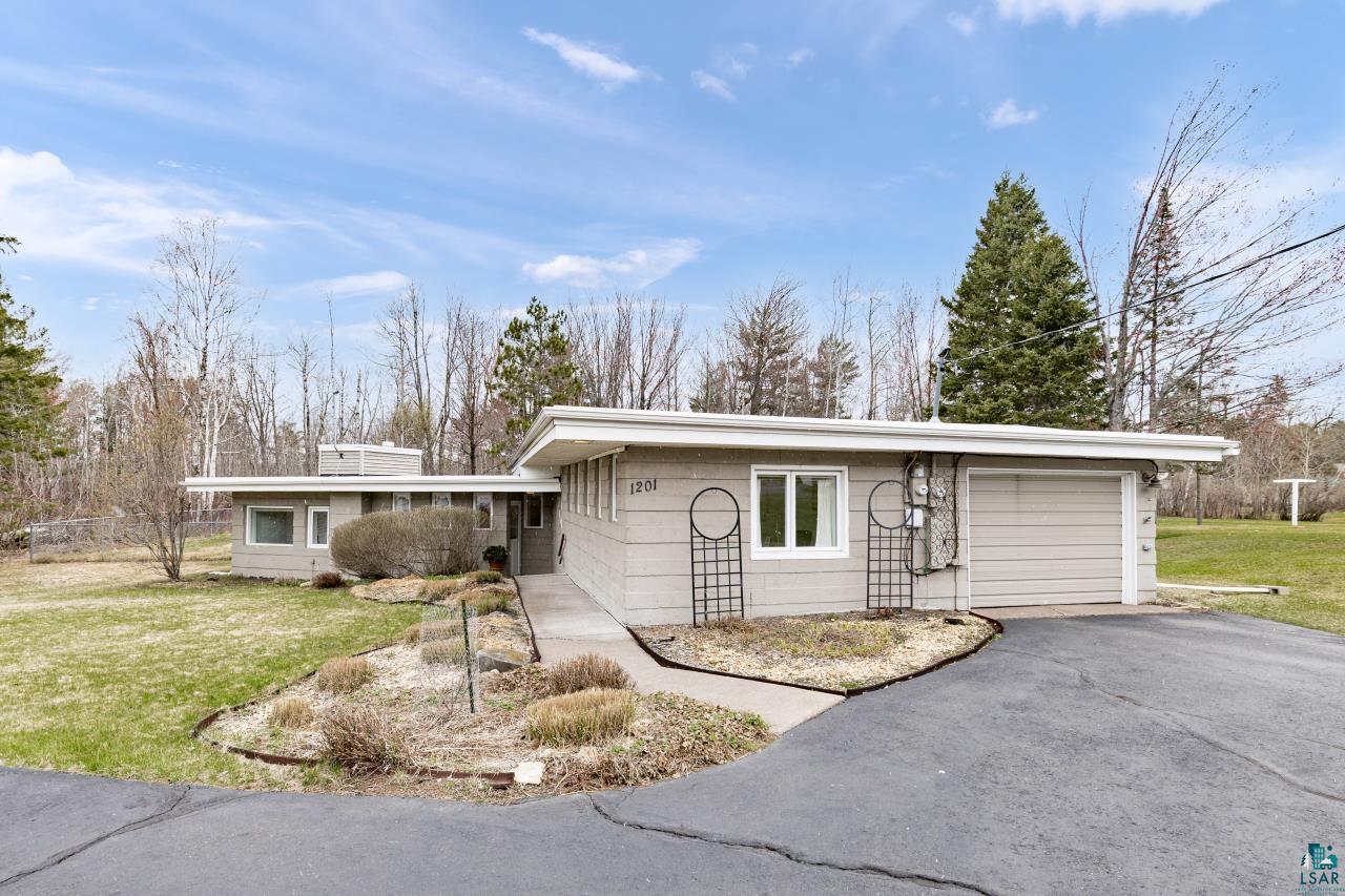 1201 Anderson Road Duluth, MN 55811 - Photo 2 of 64