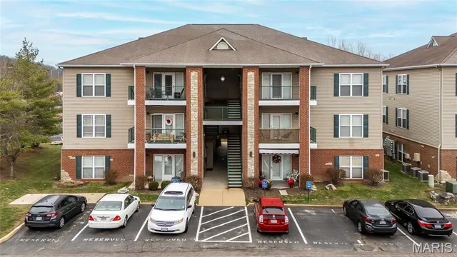 $199,000 | 895 Forest Avenue, Unit 103, Valley Park, MO 63088