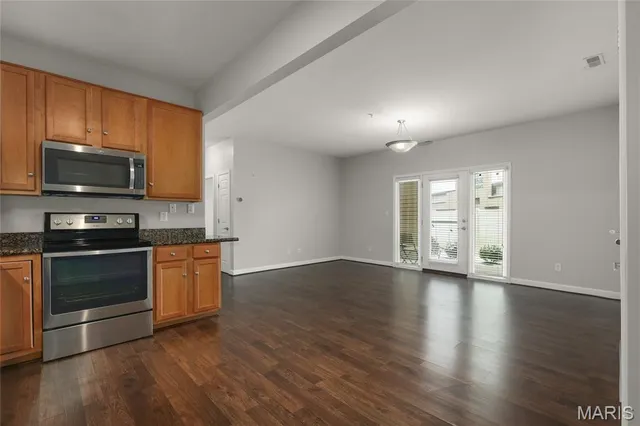 $199,000 | 895 Forest Avenue, Unit 103, Valley Park, MO 63088