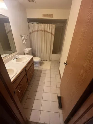 $299,999 | 17237 Arrowhead Drive, Lockport, IL 60441