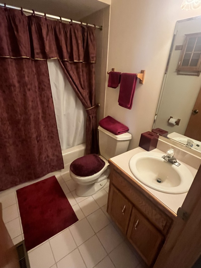 17237 Arrowhead Drive Lockport, IL 60441 - Photo 17 of 22