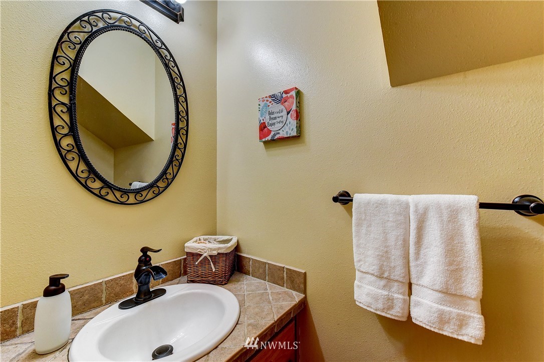 11025 Northeast 197th Street Bothell, WA 98011 - Photo 12 of 27 Gallery Image 12