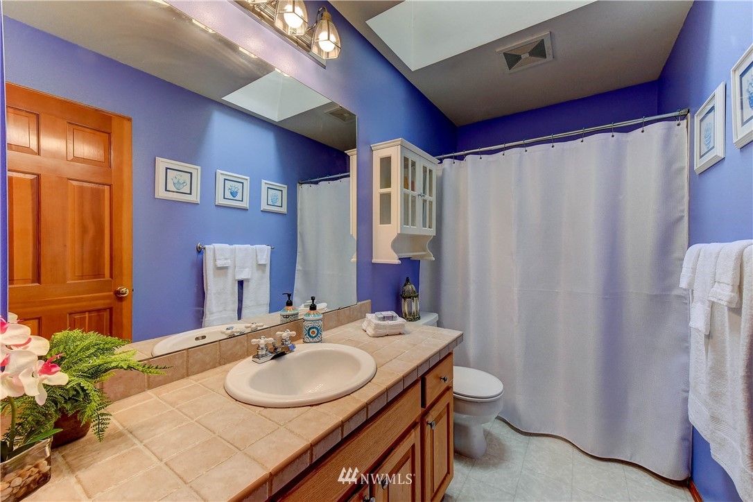 11025 Northeast 197th Street Bothell, WA 98011 - Photo 21 of 27 Gallery Image 21