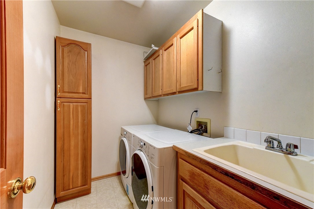11025 Northeast 197th Street Bothell, WA 98011 - Photo 23 of 27 Gallery Image 23