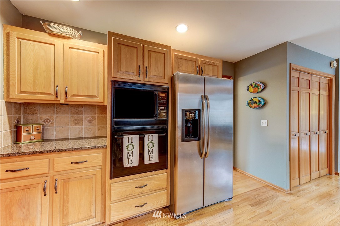 11025 Northeast 197th Street Bothell, WA 98011 - Photo 8 of 27 Gallery Image 8