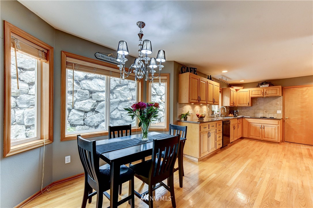 11025 Northeast 197th Street Bothell, WA 98011 - Photo 9 of 27 Gallery Image 9