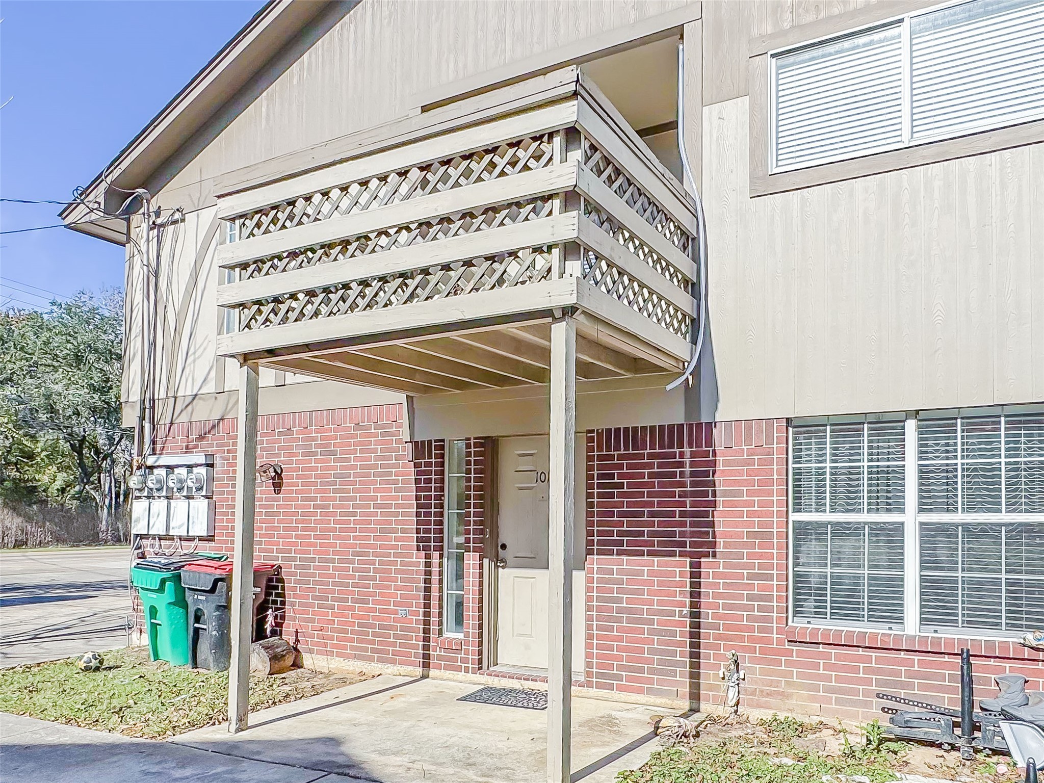 2006 Kilgore Road, Unit 101 Baytown, TX 77520 - Photo 2 of 20 a front view of a building